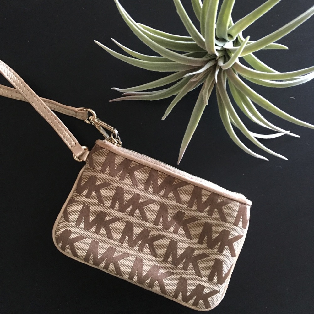 Michael Kors Wristlet